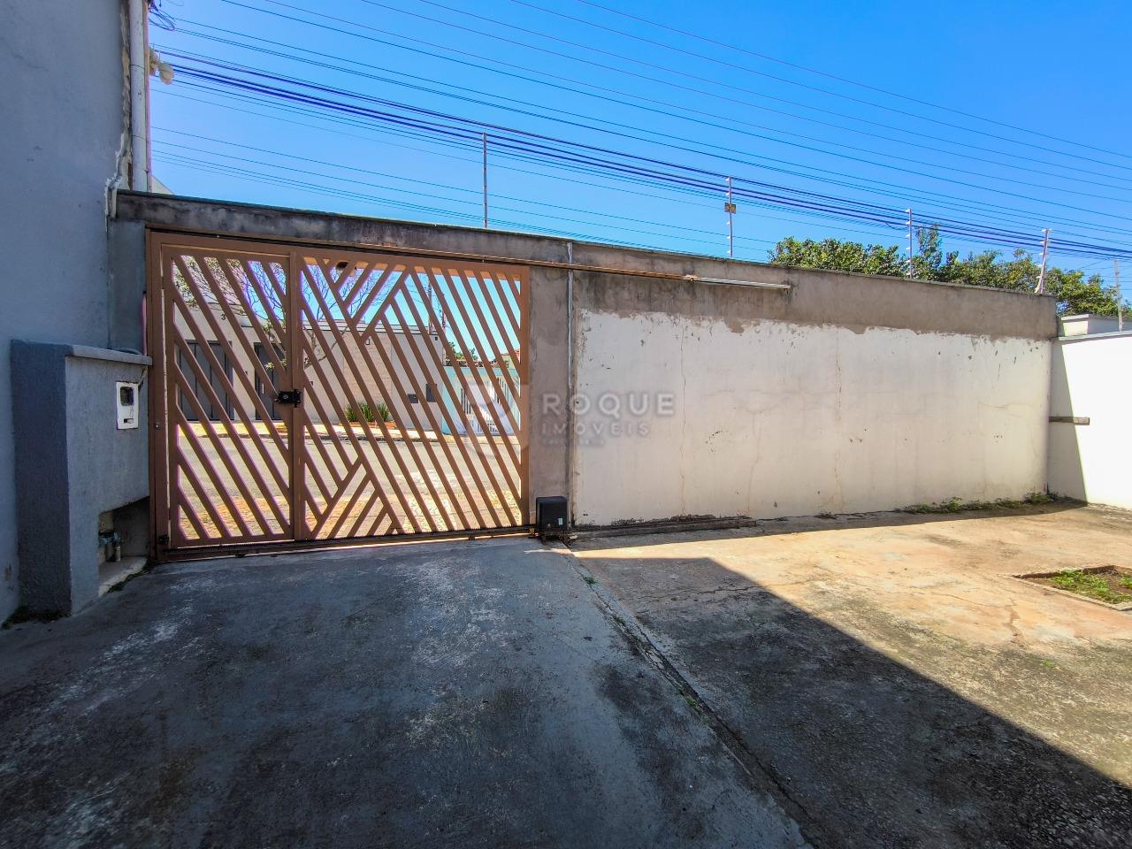 Casa Residencial à venda no bairro Vila Esteves: ENTRADA