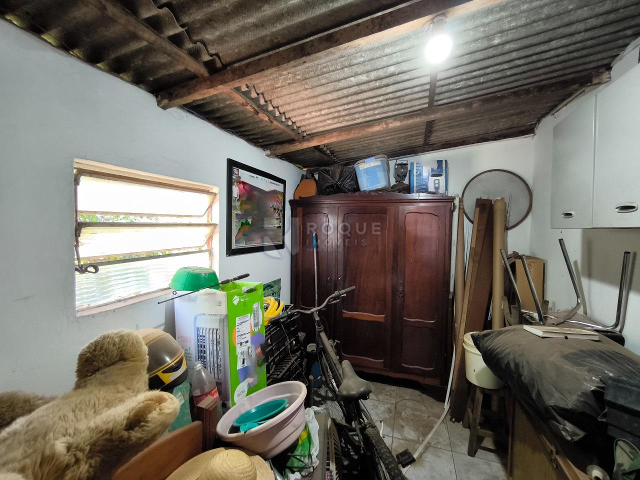 Casa Residencial à venda no bairro Vila Esteves: DEPÓSITO