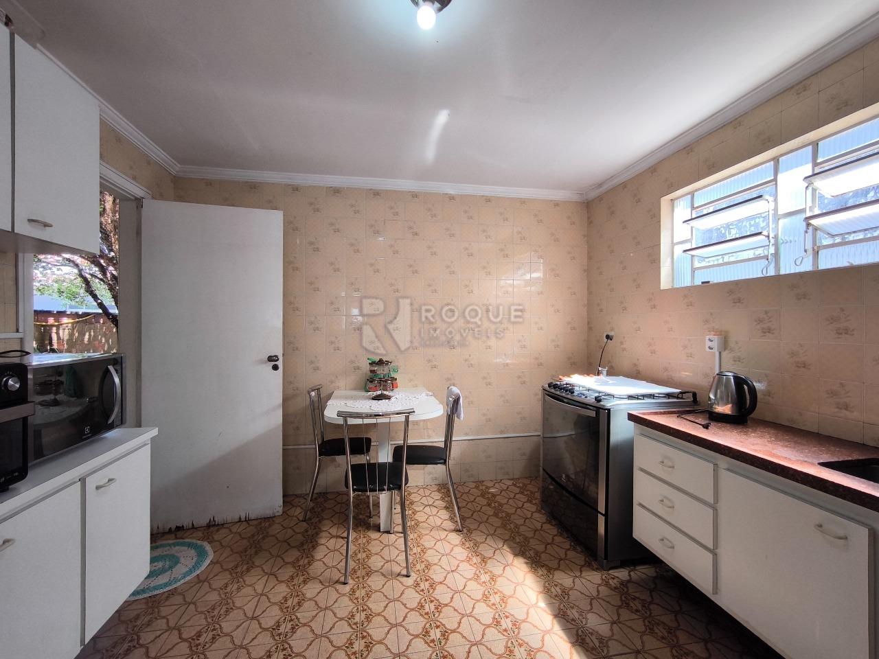 Casa Residencial à venda no bairro Vila Esteves: COZINHA