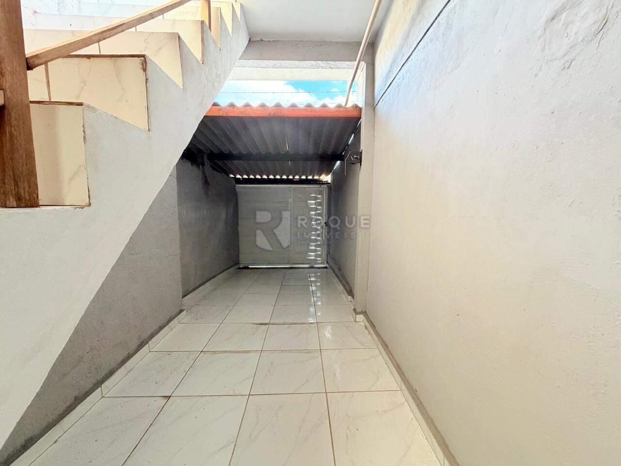 Casa Residencial para aluguel no bairro Parque Residencial Abílio Pedro: Garagem