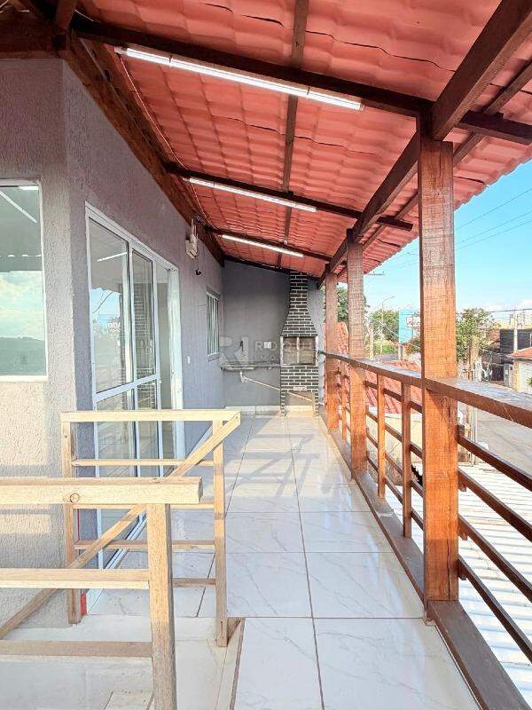 Casa Residencial para aluguel no bairro Parque Residencial Abílio Pedro: Sacada