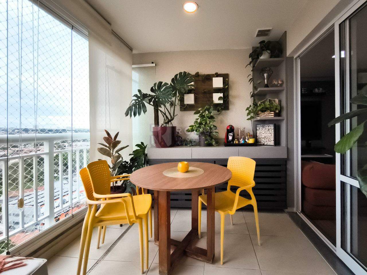 Apartamento à venda no bairro Vila Santa Rosália: SACADA GOURMET