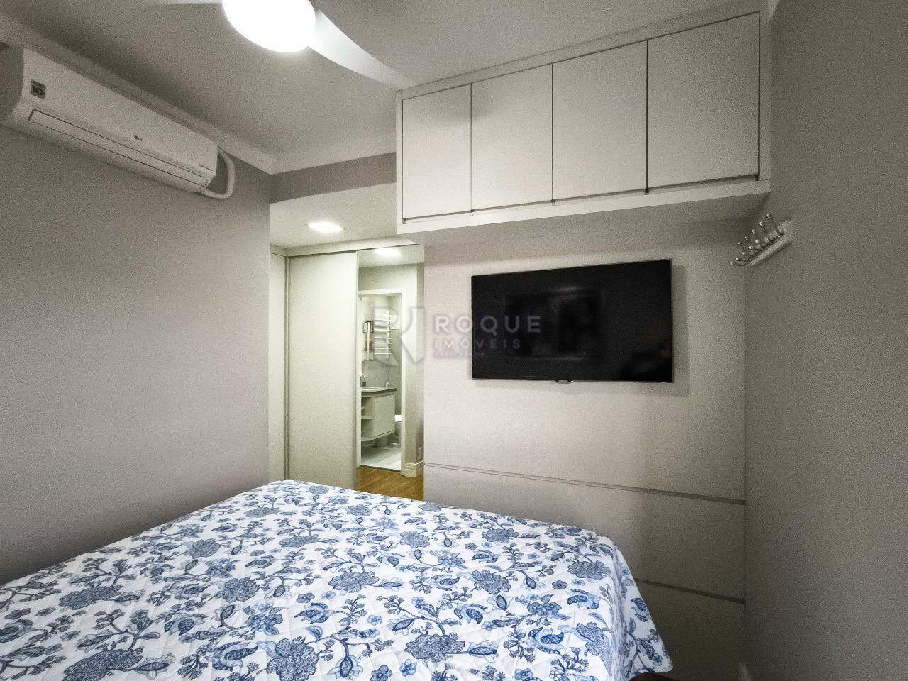 Apartamento à venda no bairro Vila Santa Rosália: SUÍTE