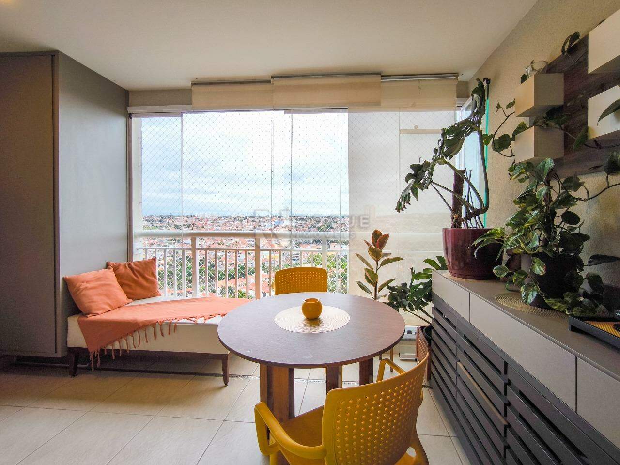 Apartamento à venda no bairro Vila Santa Rosália: SACADA GOURMET