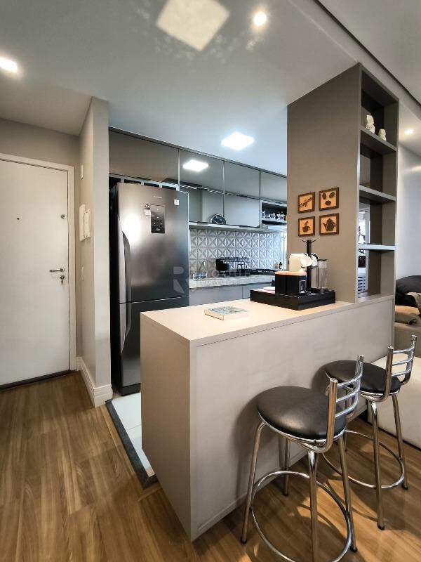 Apartamento à venda no bairro Vila Santa Rosália: COZINHA
