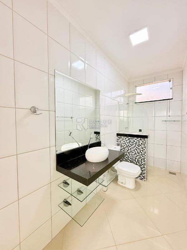 Casa em condomínio para aluguel no bairro Parque Residencial Roland: Wc social