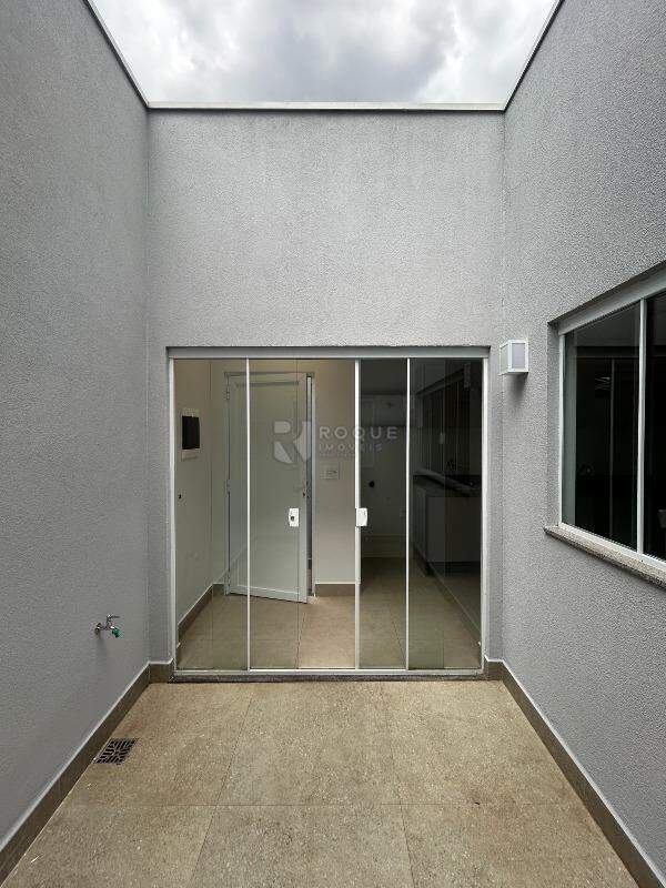 Casa Residencial para aluguel no bairro Jardim Morro Azul: Jardim de inverno 