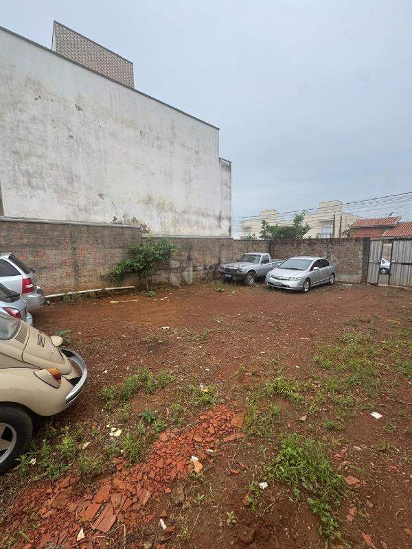 Terreno à venda no bairro Jardim Cidade Universitária I: 