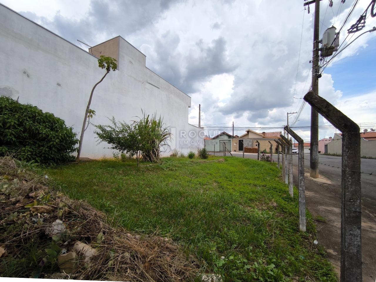 Terreno à venda no bairro Residencial Fenix: 