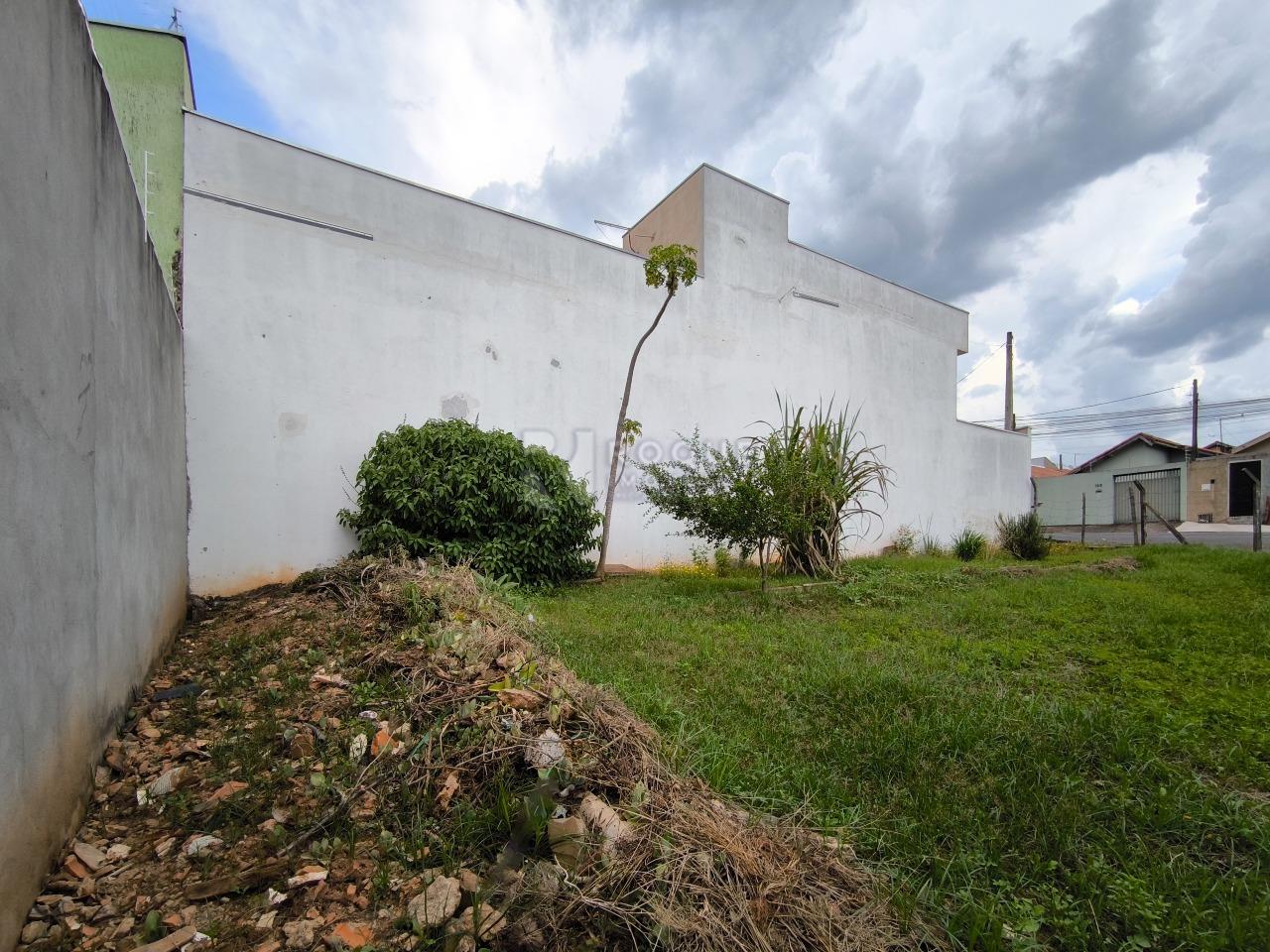 Terreno à venda no bairro Residencial Fenix: 