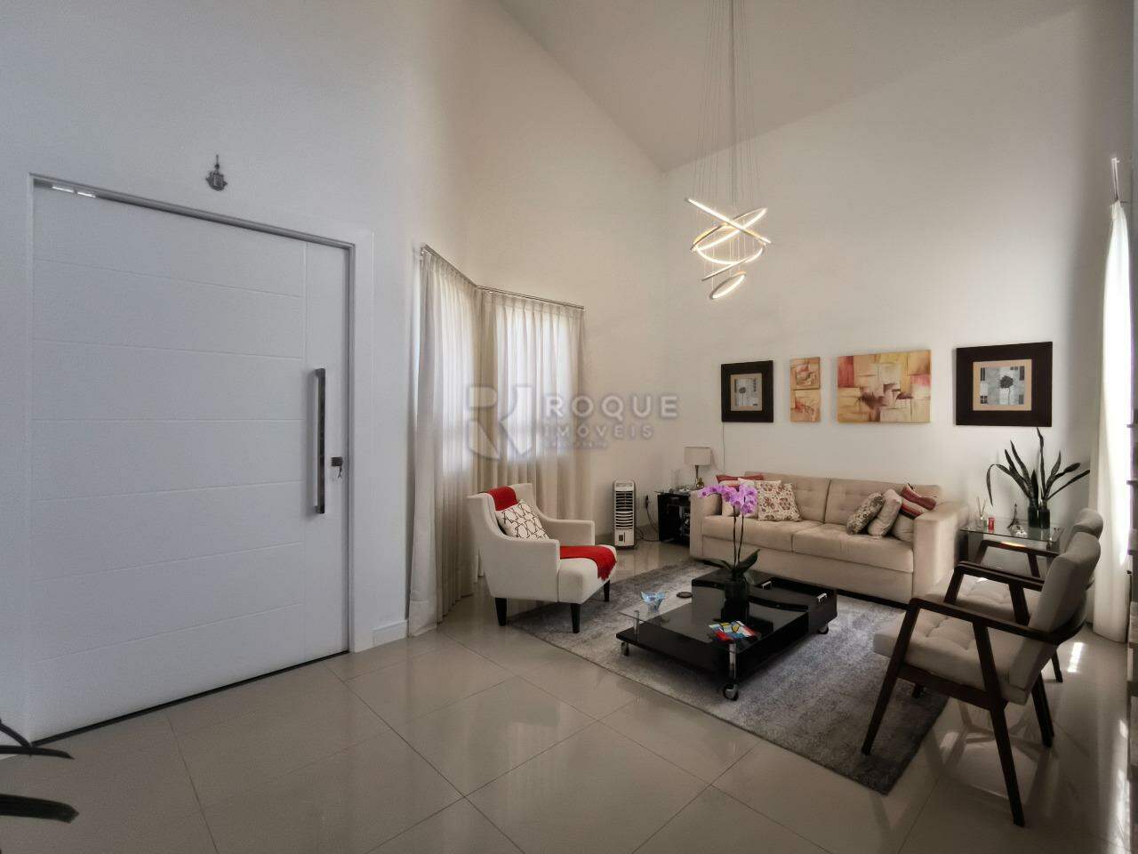 Casa em condomínio à venda no bairro Residencial Casalbuono: SALA DE ESTAR