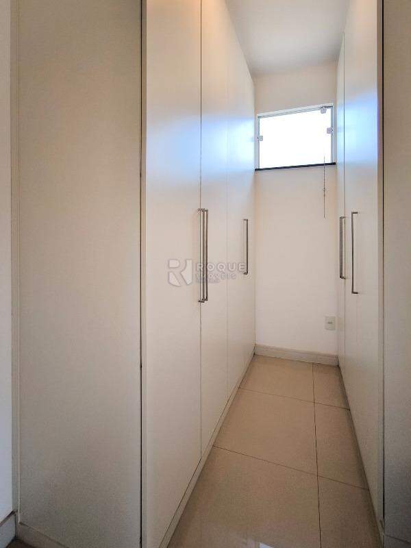 Casa em condomínio à venda no bairro Residencial Casalbuono: CLOSET SUÍTE 1