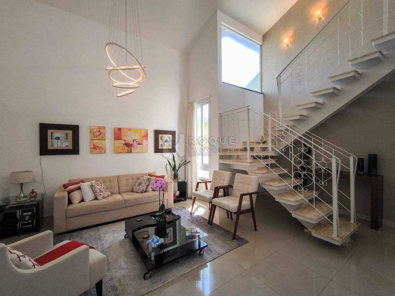 Casa em condomínio à venda no bairro Residencial Casalbuono: SALA DE ESTAR