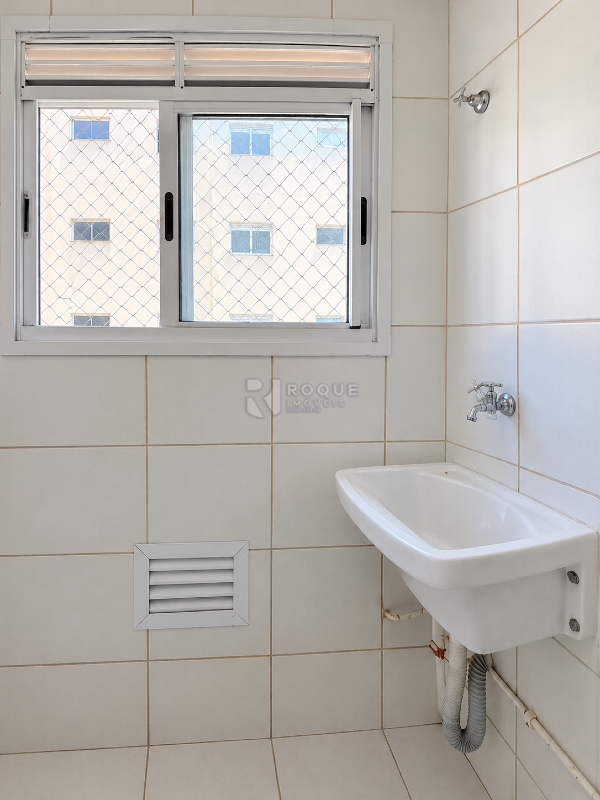 Apartamento para aluguel no bairro Residencial Rubi: Área de serviço