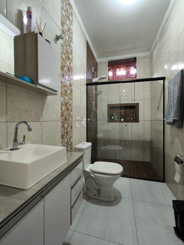 Casa Residencial à venda no bairro Jardim Campo Verde I: BANHEIRO SOCIAL
