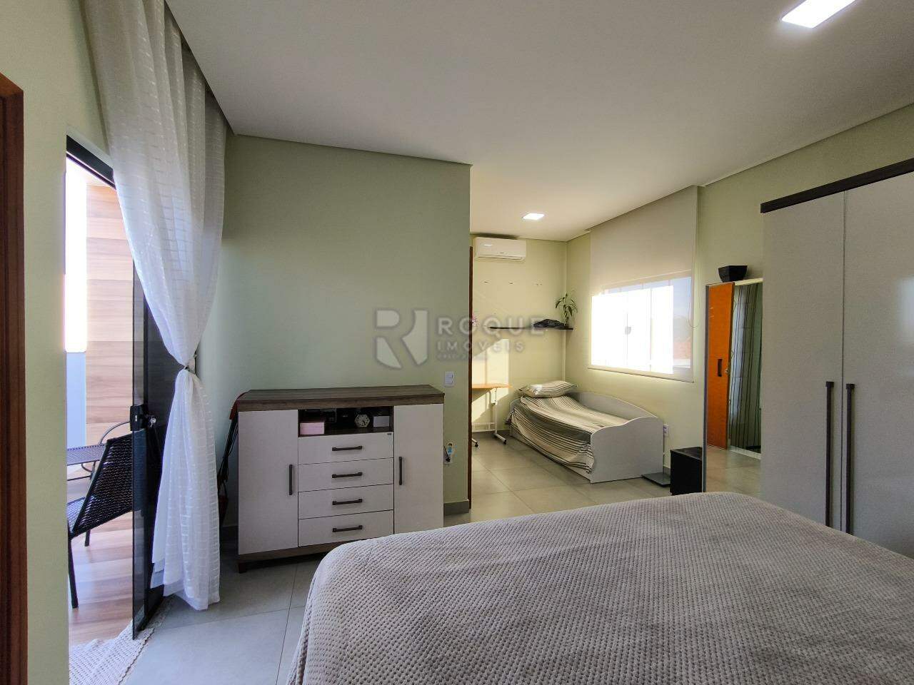 Casa Residencial à venda no bairro Jardim Campo Verde I: SUÍTE