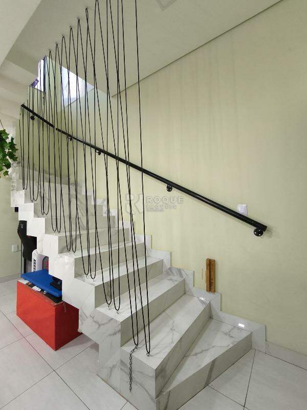 Casa Residencial à venda no bairro Jardim Campo Verde I: ACESSO PISO SUPERIOR