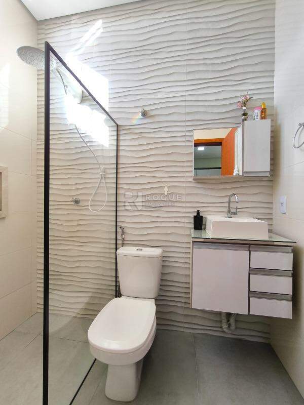 Casa Residencial à venda no bairro Jardim Campo Verde I: WC SUÍTE