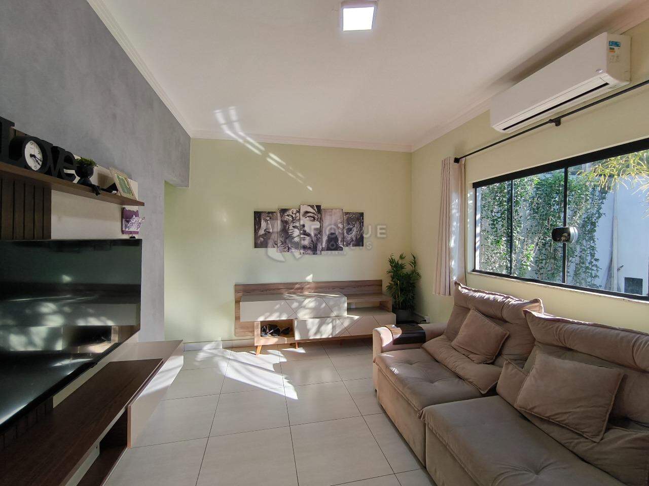 Casa Residencial à venda no bairro Jardim Campo Verde I: SALA DE ESTAR