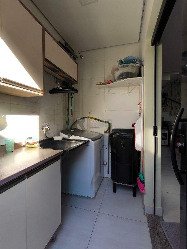 Casa Residencial à venda no bairro Jardim Campo Verde I: LAVANDERIA