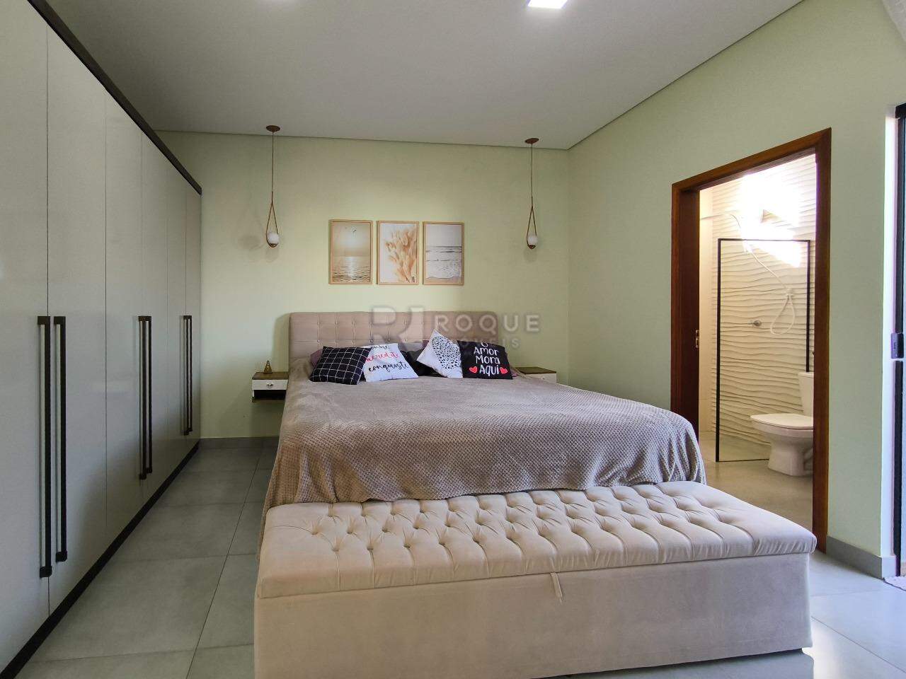 Casa Residencial à venda no bairro Jardim Campo Verde I: SUÍTE
