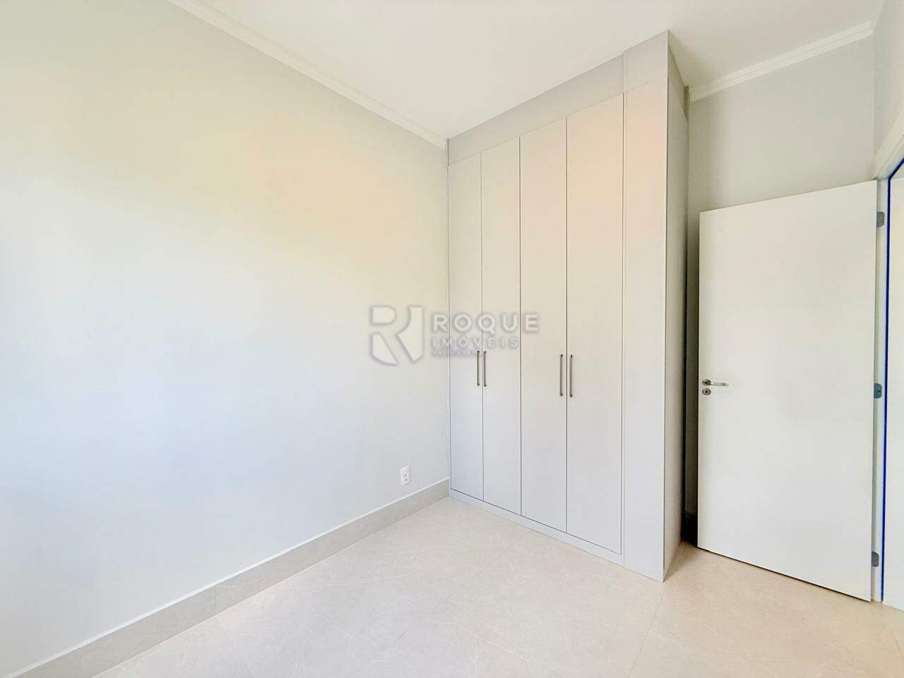Apartamento para aluguel no bairro Jardim Santa Adélia: Dormitório 01