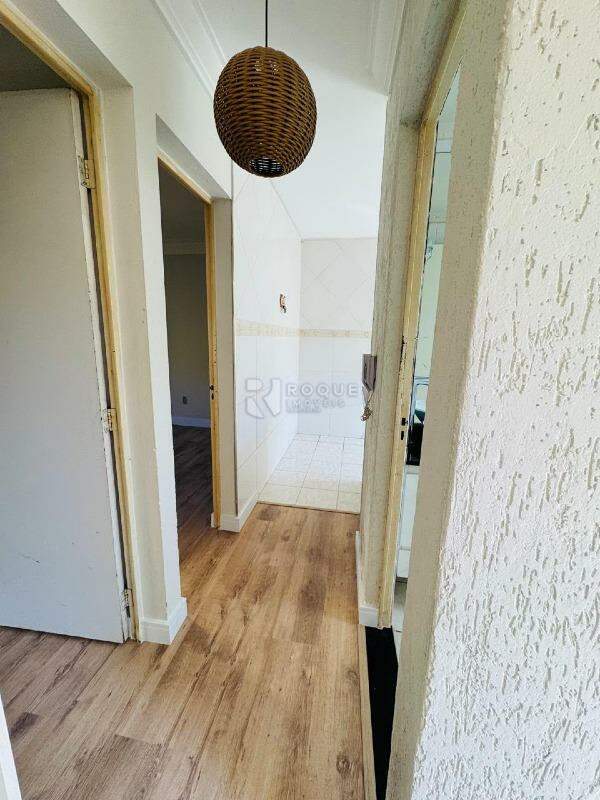 Apartamento à venda no bairro Parque Residencial Abílio Pedro: Hall