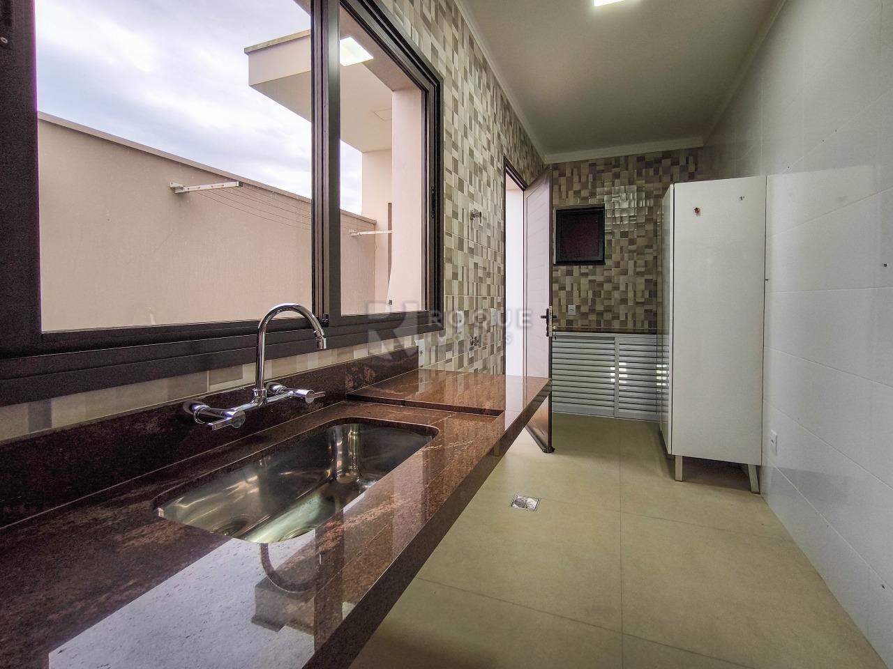 Casa em condomínio à venda no bairro Terras de São Bento I: LAVANDERIA