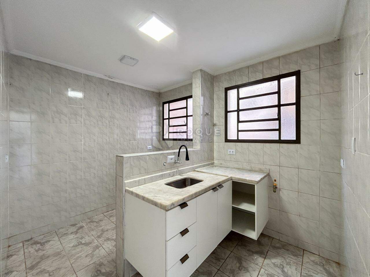 Apartamento para aluguel no bairro Jardim Ipiranga: Cozinha
