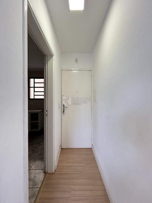 Apartamento para aluguel no bairro Jardim Ipiranga: Hall de acesso 