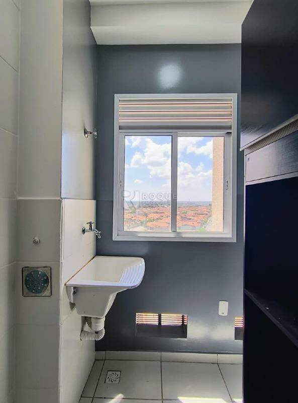 Apartamento para aluguel no bairro Jardim do Lago: Lavanderia