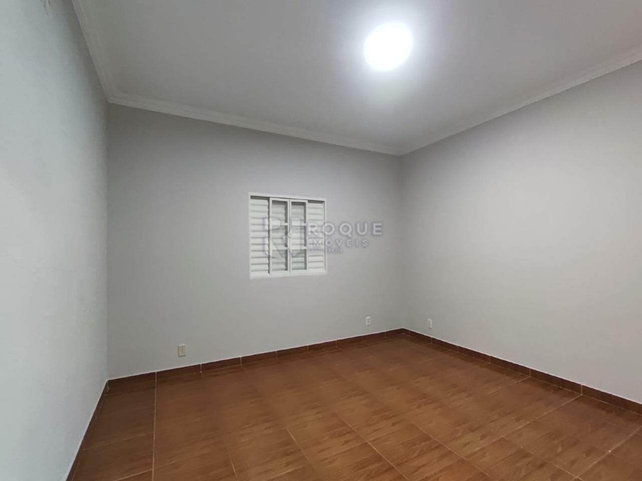 Casa Residencial para aluguel no bairro Jardim Ouro Verde: Dormitório 02