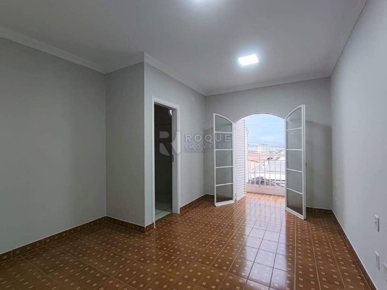 Casa Residencial para aluguel no bairro Jardim Ouro Verde: Dormitório 01