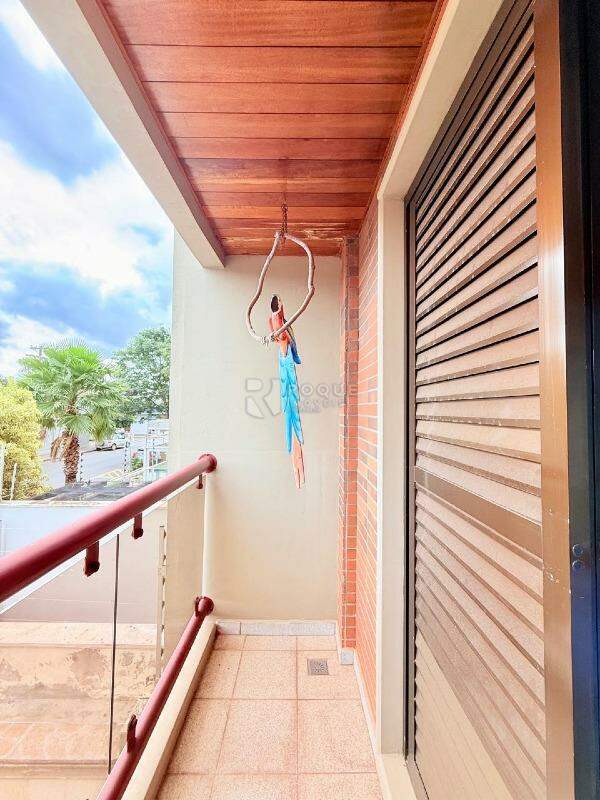 Apartamento para aluguel no bairro Centro: Sacada Suíte