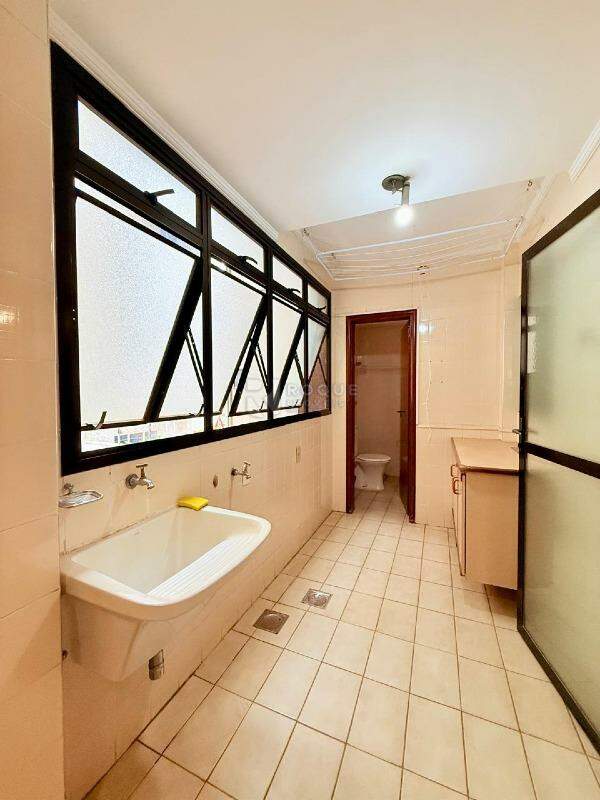 Apartamento para aluguel no bairro Centro: Lavanderia