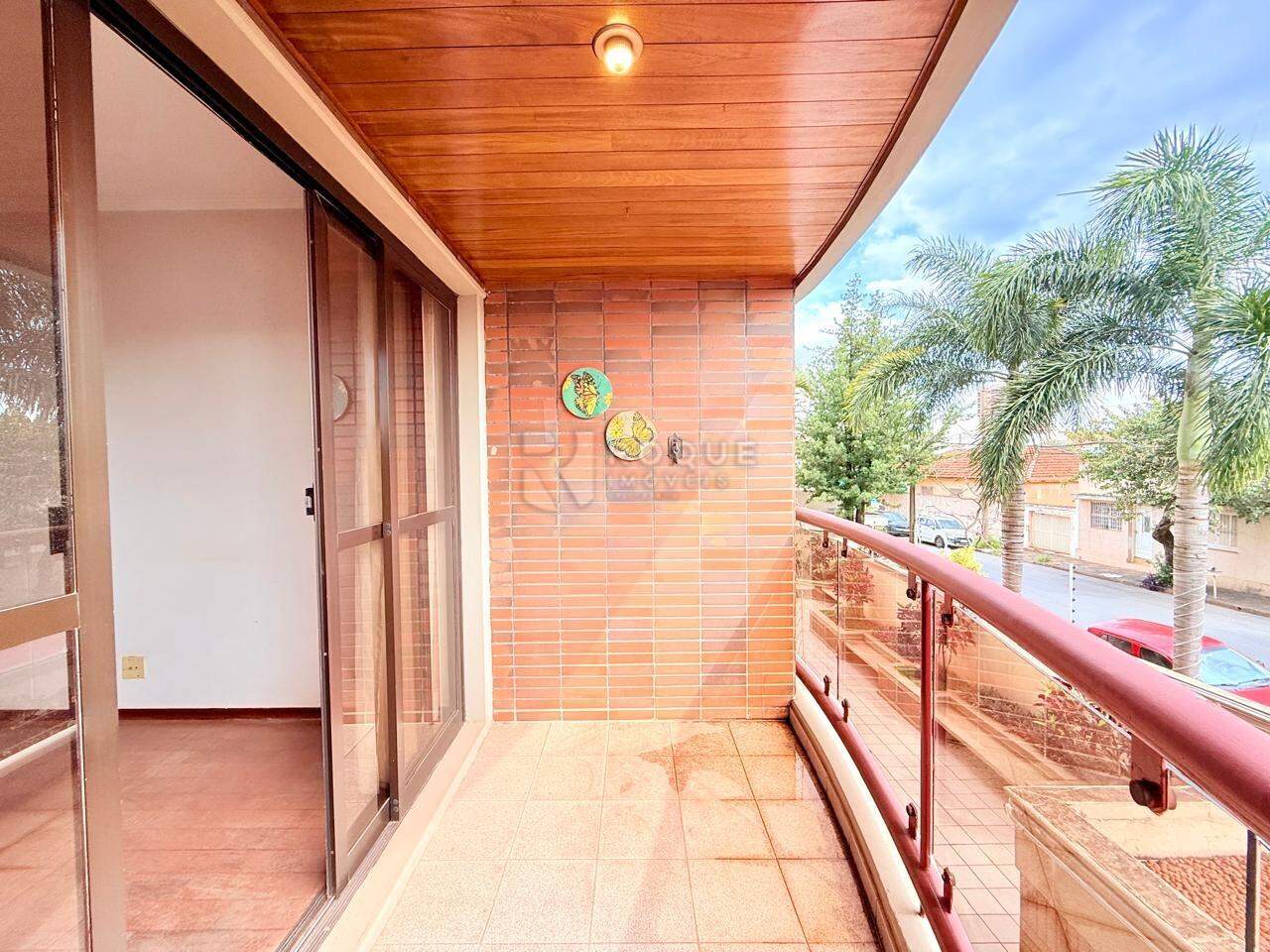 Apartamento para aluguel no bairro Centro: Sacada
