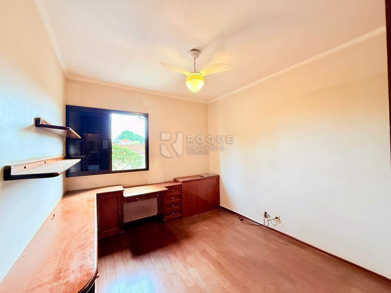 Apartamento para aluguel no bairro Centro: Dormitório 02