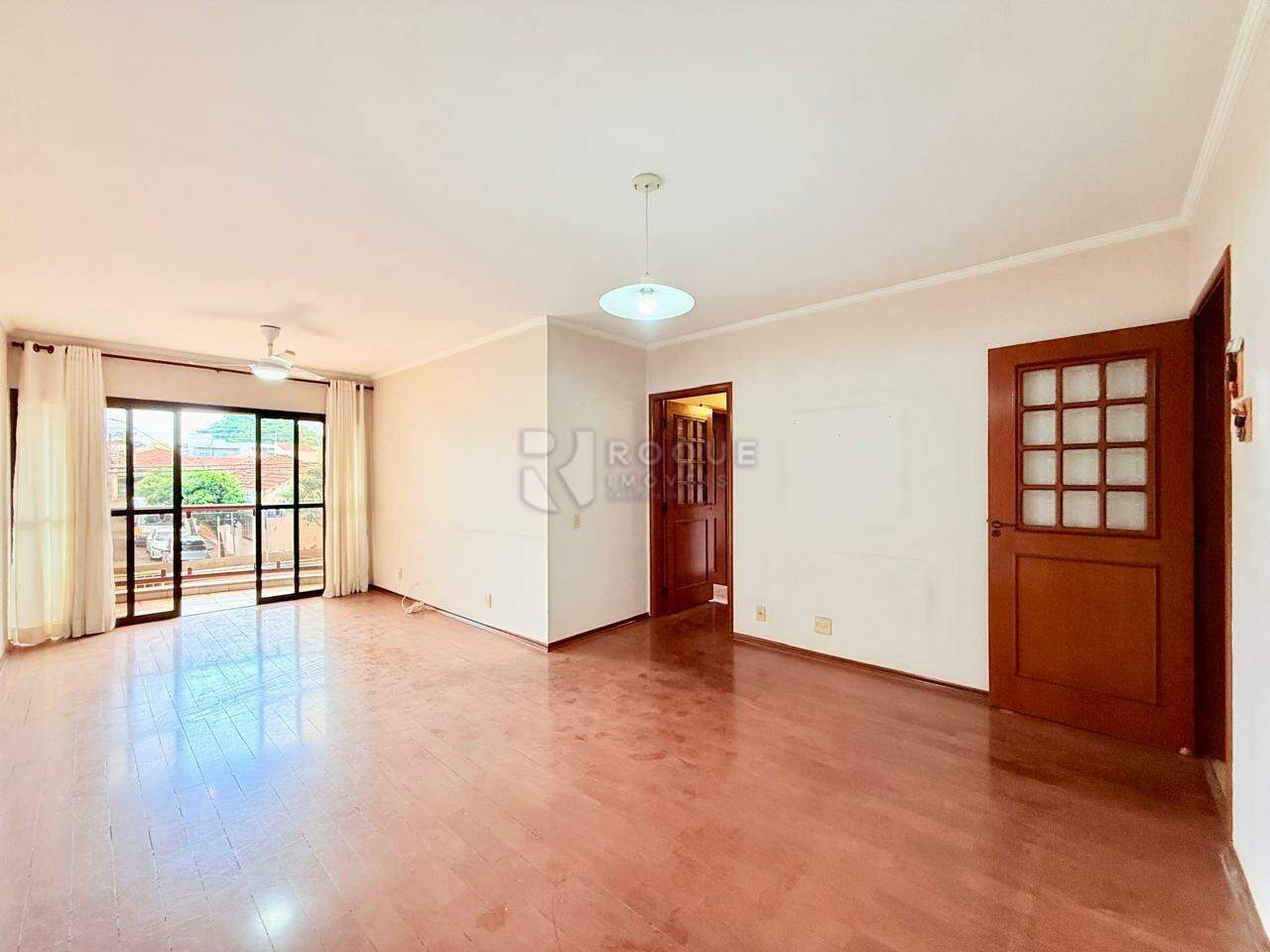 Apartamento para aluguel no bairro Centro: Sala