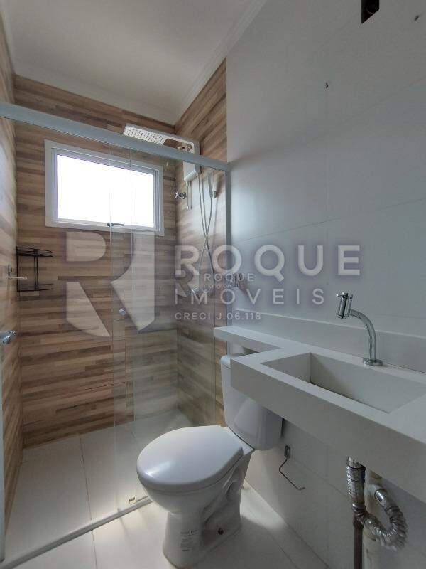 Apartamento à venda no bairro Residencial Rubi: WC