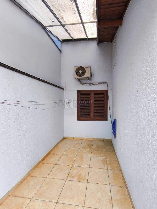 Casa Residencial à venda no bairro Residencial Nobreville: FUNDOS