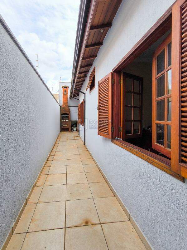 Casa Residencial à venda no bairro Residencial Nobreville: LATERAL EXTERNA
