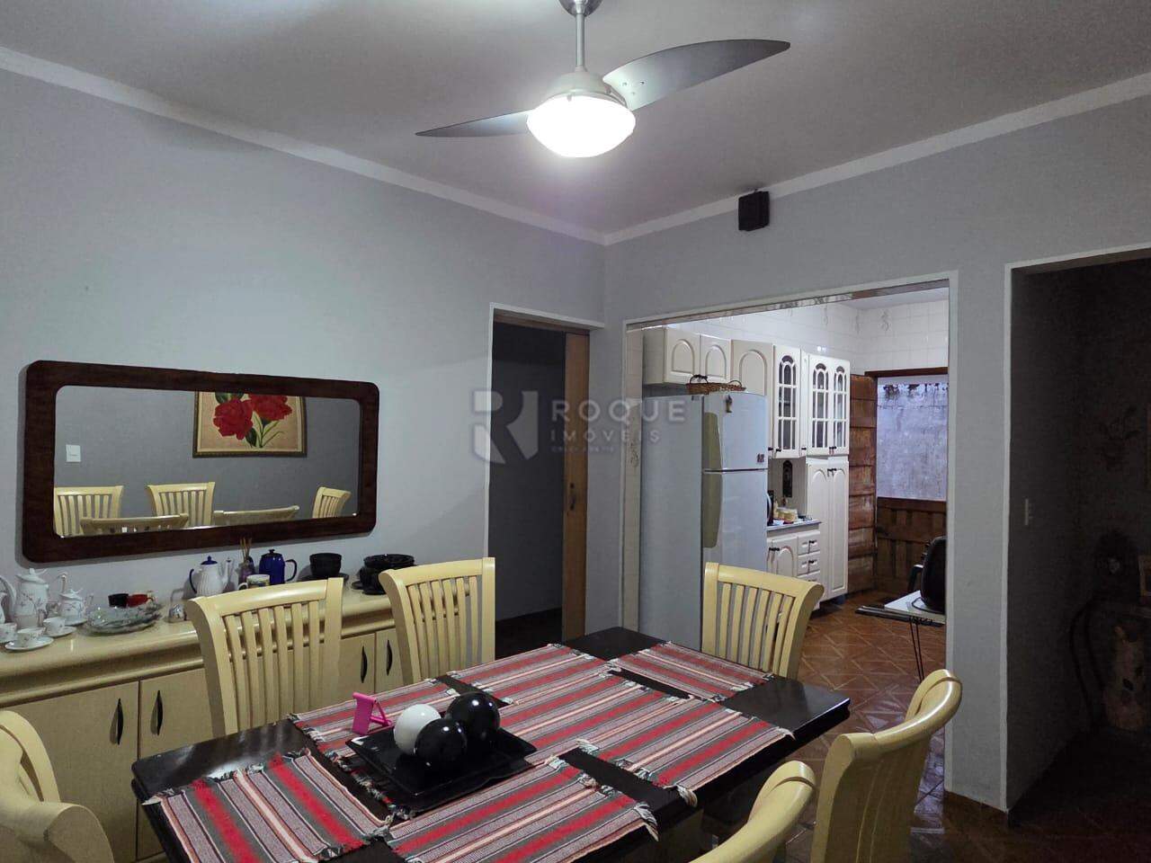 Casa Residencial à venda no bairro Jardim Esmeralda: Copa