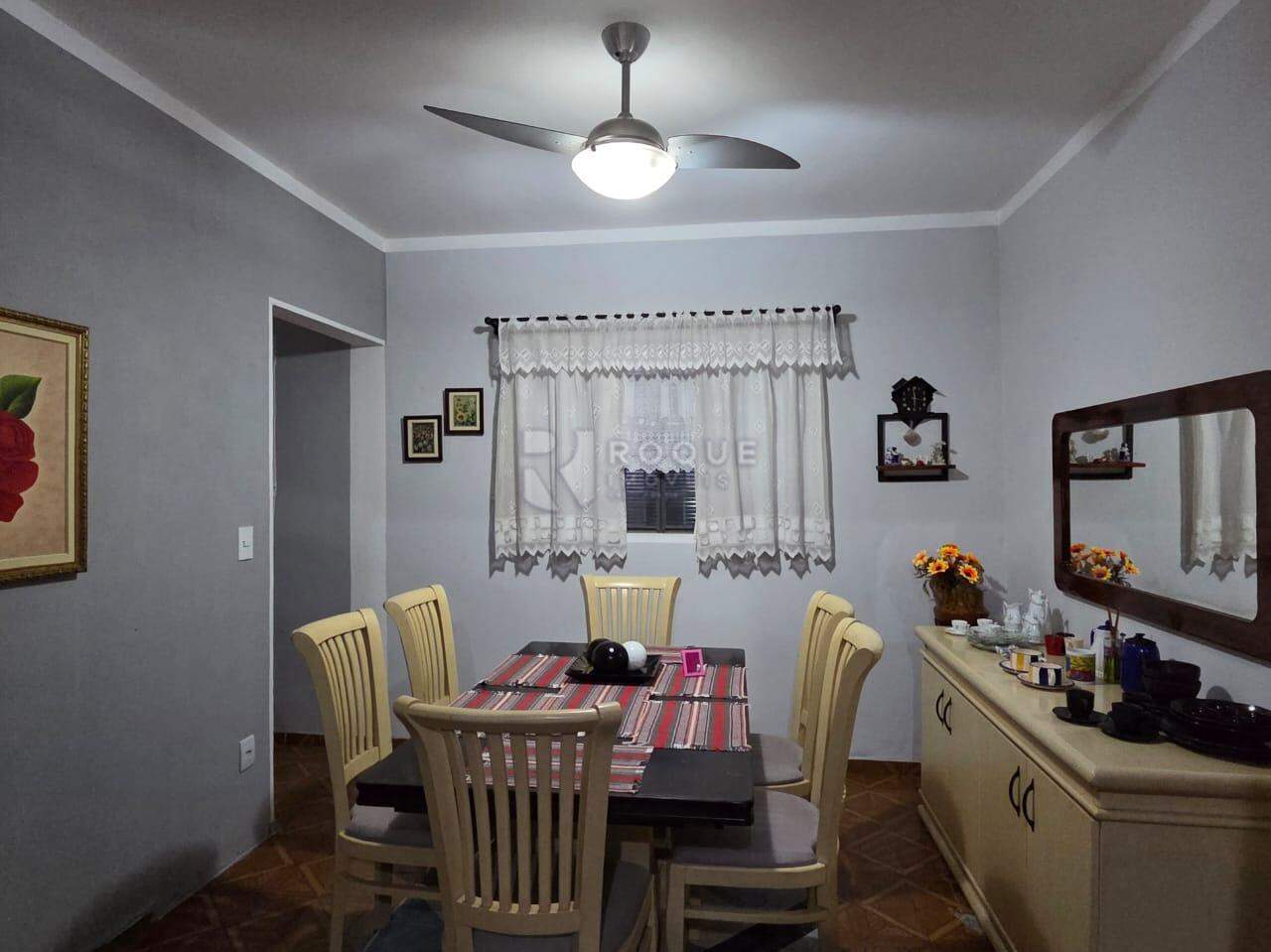 Casa Residencial à venda no bairro Jardim Esmeralda: Copa