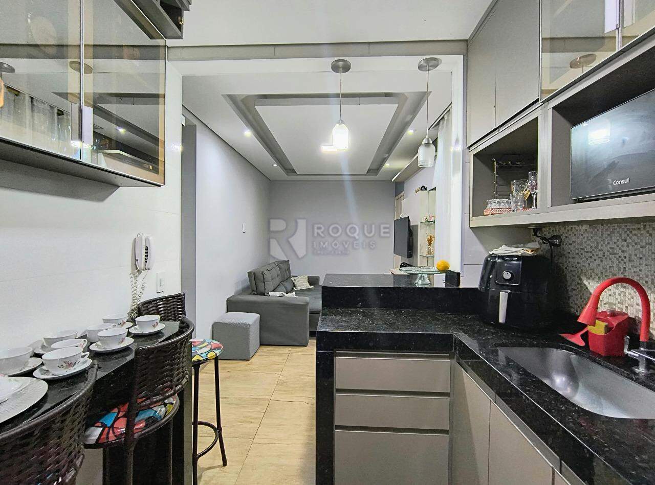 Apartamento para aluguel no bairro Jardim Colina Verde: Cozinha 