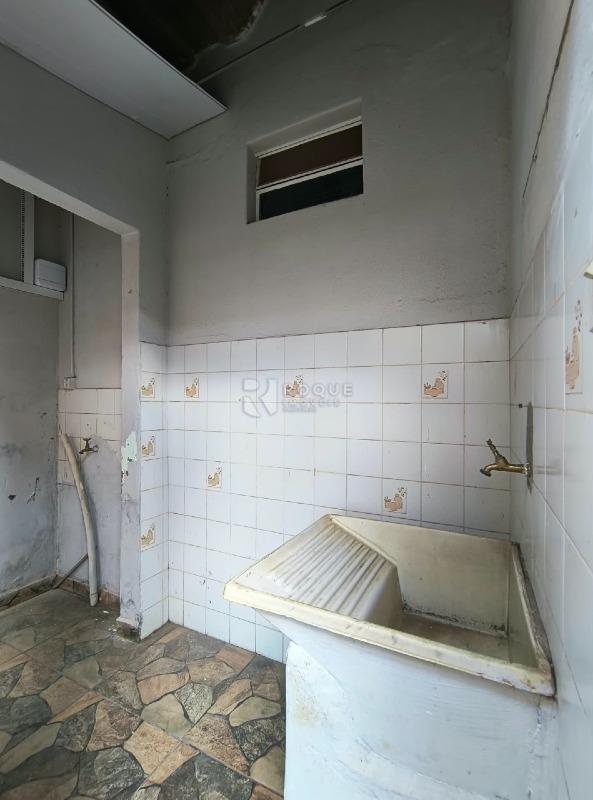Casa Residencial para aluguel no bairro Jardim Morro Branco: Lavanderia