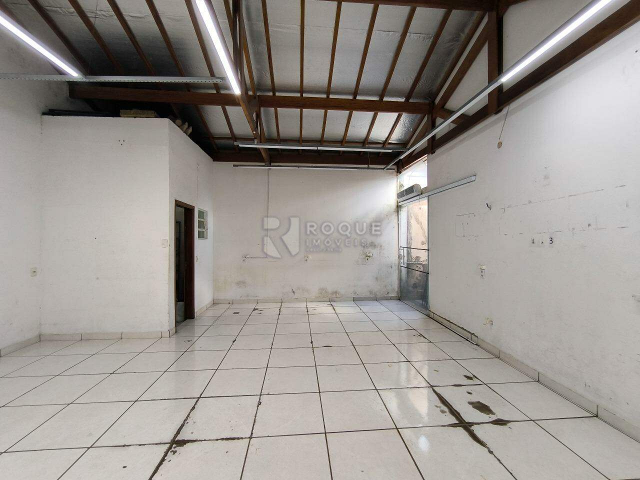 Casa Residencial à venda no bairro Parque Hippolyto: SALÃO