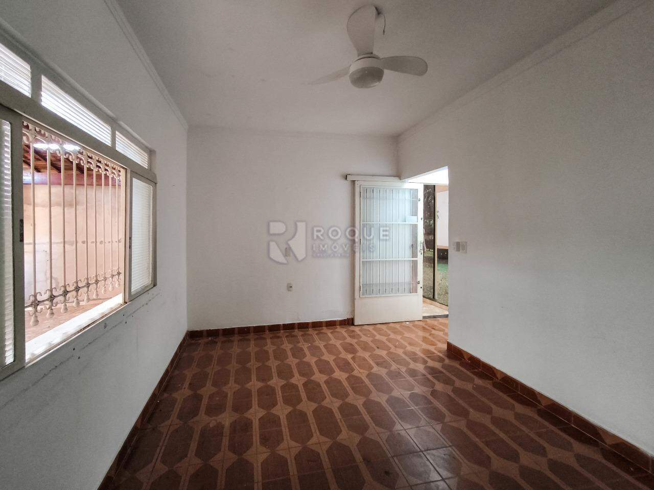 Casa Residencial à venda no bairro Parque Hippolyto: SALA DE ESTAR