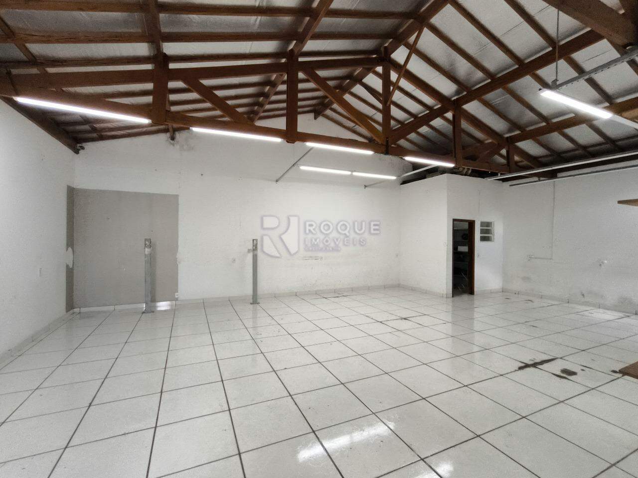 Casa Residencial à venda no bairro Parque Hippolyto: SALÃO