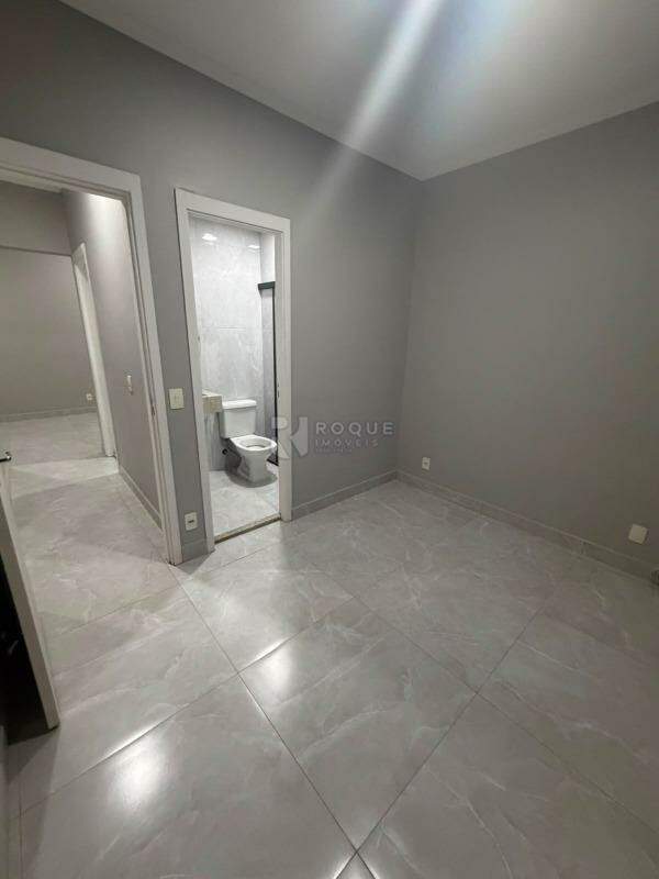Apartamento à venda no bairro Jardim Parque Novo Mundo: SUÍTE