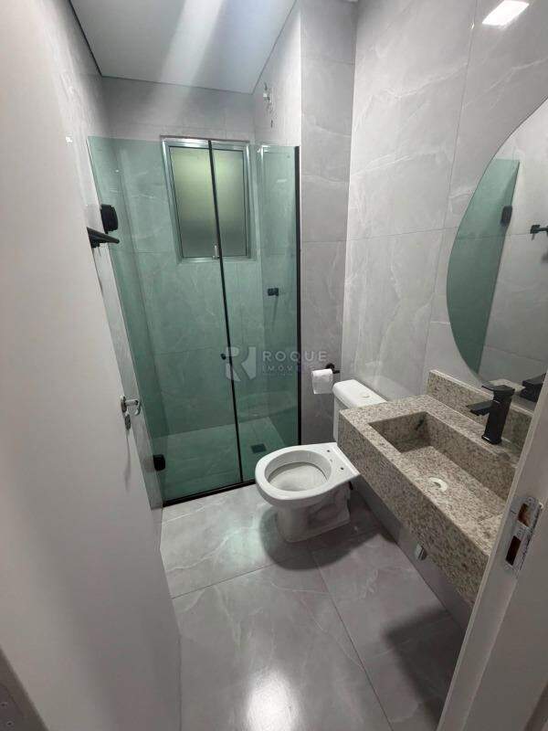 Apartamento à venda no bairro Jardim Parque Novo Mundo: BANHEIRO SOCIAL